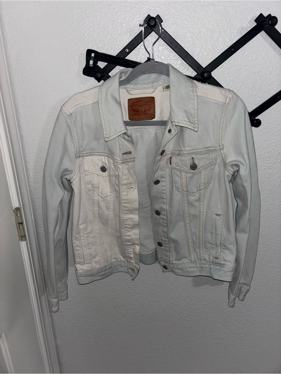 Levi's Jackets & Blazers - Levi's Off-White Denim Trucker Jacket large